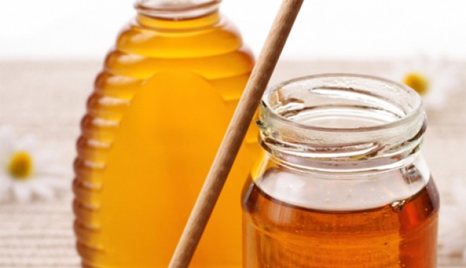 Leacuri naturale împotriva răgușelii - honeycopy-1337355751.jpg