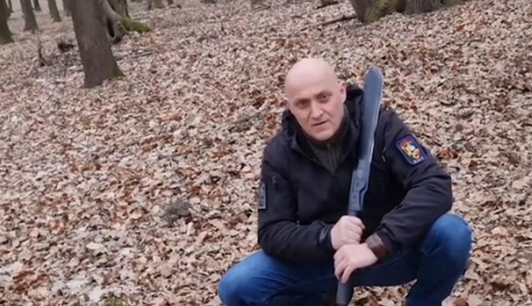 Horațiu Potra s-a filmat cu maceta în mână în vreme ce amenință conducerea țării: 