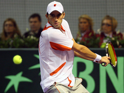 Horia Tecău, sfert-finalist la Shanghai - horiatecau-1318444818.jpg