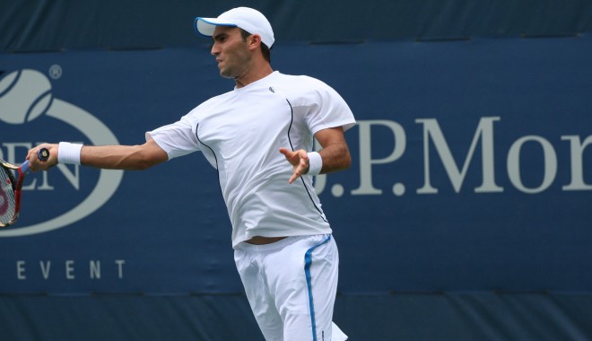 Tenis / Horia Tecău s-a calificat în sferturile de finală ale probei de dublu la Valencia Open - horiatecau-1413962025.jpg