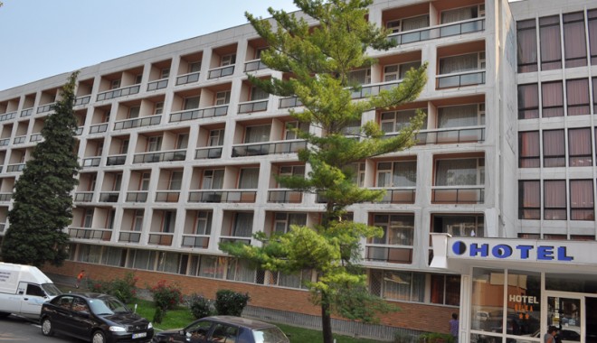 60 de hotelieri de pe litoral țin cu dinții de sezonul estival - hotel-1314985134.jpg