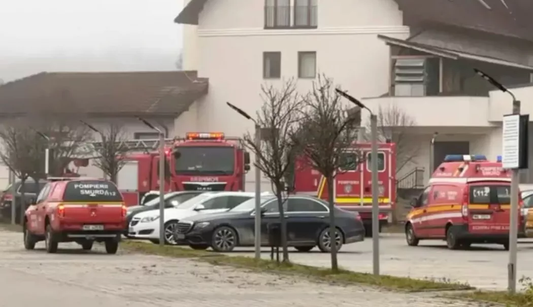 A fost activat Planul Roșu! Un tavan fals s-a prăbușit la piscina unui hotel de lux - hotel-1766497927.webp