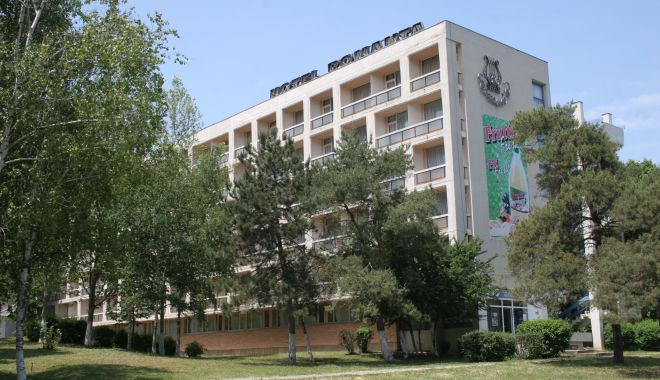 Tragedie în stațiunea Neptun. Un bărbat a căzut de pe Hotelul Romanța și a murit - hotelromantaneptunsc-1557912270.jpg
