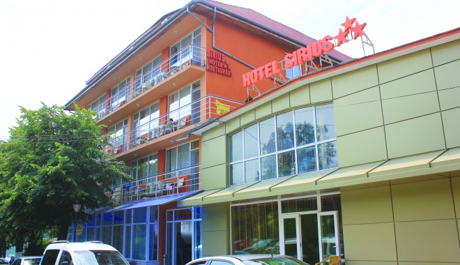 Te simți cu adevărat răsfățat, pe terasa hotelului Sirius - hotelsirius2-1377776339.jpg