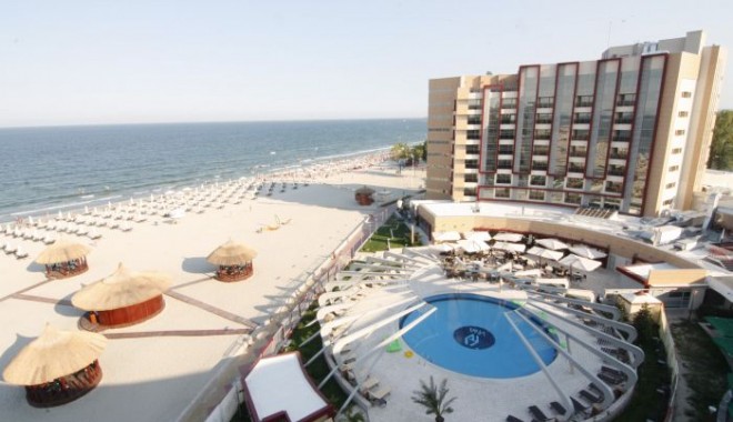 Cât plătesc taxa de promovare complexurile hoteliere din stațiunea Mamaia - hotelvegapiscina1347434952-1368790781.jpg