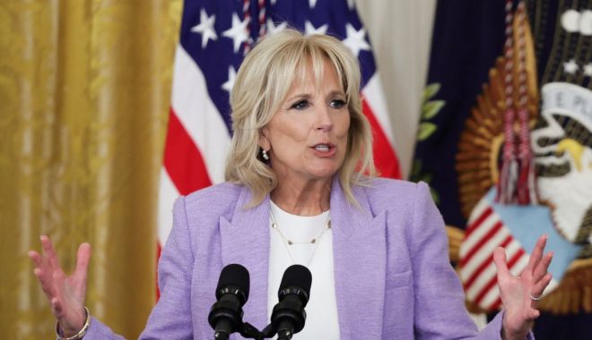 Jill Biden a ajuns la întâlnirea cu soţia preşedintelui României, Carmen Iohannis