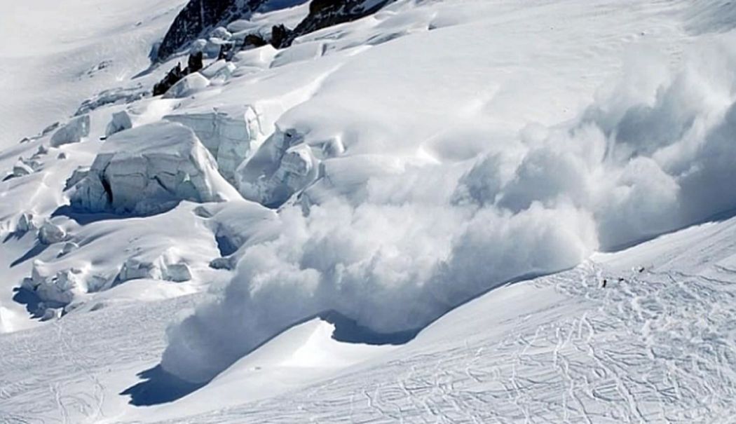 Avertismentul salvamonțiștilor: Pericol uriaș de avalanșă în Munții Bucegi - httpswwwcancanrowpcontentuploads-1735388624.jpg