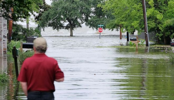 Uraganul Barry a lovit America - hurricanebarryepa01jpo190713hpem-1563097225.jpg