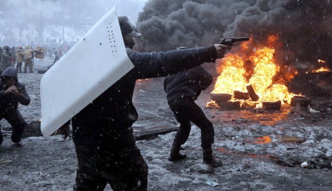 Ianukovici avertizează: Ucraina a intrat în război civil! - ianukoviciavertizeaza-1397479200.jpg