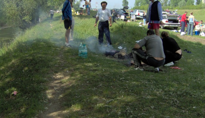 Controale în zonele de picnic, în perioada minivacanței de 1 Mai - iarbaverde1363108520-1398868316.jpg