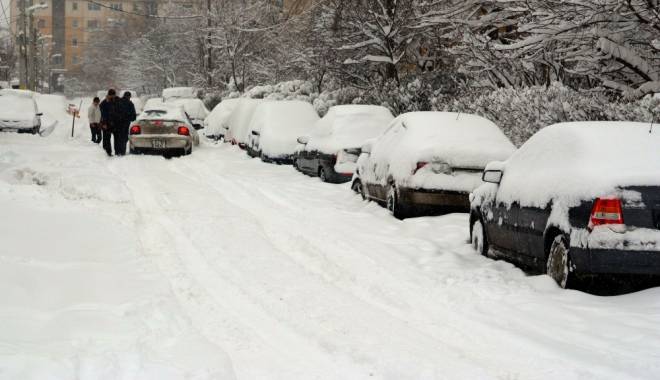 Trafic blocat în țară din cauza zăpezii - iarna-1423297700.jpg