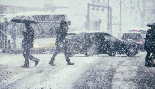 Alerte meteo de vreme rea! ANM a emis mai multe avertizări de ninsori, ploi și polei - iarna-1640594289.jpg