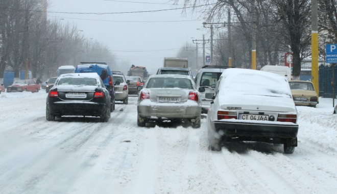 Sfaturile Poliției Constanța privind deplasările cu mașina - iarna11-1327577564.jpg