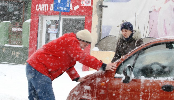 Întârzieri ale curselor poștale auto din cauza condițiilor meteorologice - iarna15-1327585347.jpg