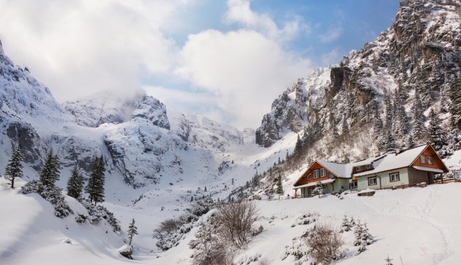 Bărbat surprins de o avalanșă în Masivul Bucegi - iarna2-1515856178.jpg