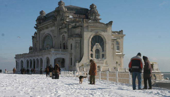 Cod galben de ninsori / Cum va fi vremea în week-end, la Constanța - iarnaconstantazapadafalezacazino-1390571011.jpg