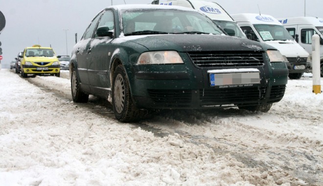 Ce trebuie să știți despre anvelopele de iarnă și amenzile polițiștilor - iarnamasinizapada4-1318357322.jpg