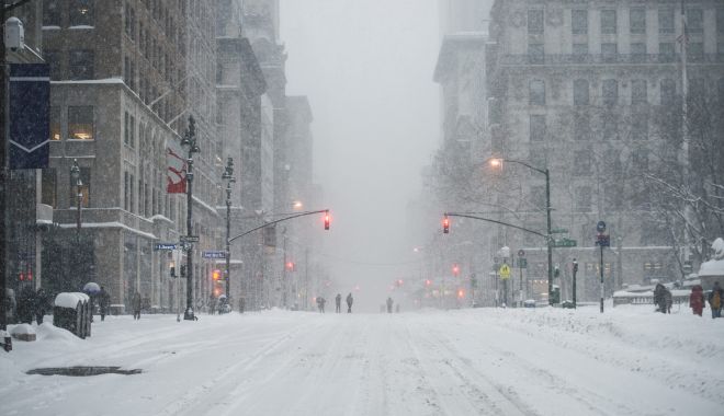 O furtună de iarnă a lovit regiunea Midwest din Statele Unite, lăsând 250.000 de persoane fără electricitate
