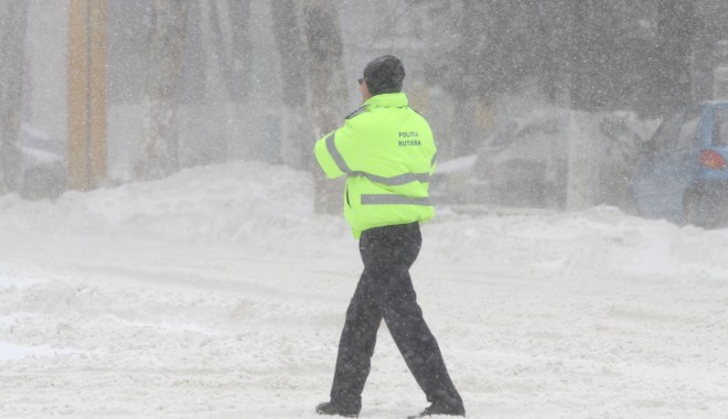 Covasna: Minus 31 de grade Celsius la Întorsura Buzăului - iarnazapadaoamenimasini3751-1355472553.jpg