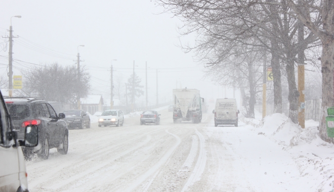 CONSTĂNȚENI, NU SCĂPĂM DE VREMEA REA! O nouă ALERTĂ METEO a intrat în vigoare - iarnazapadatraficingreunat614836-1484652560.jpg