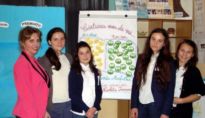 Iată ce activitate au pregătit elevii de la Liceul Teoretic Murfatlar - iataceactivitate-1390744614.jpg