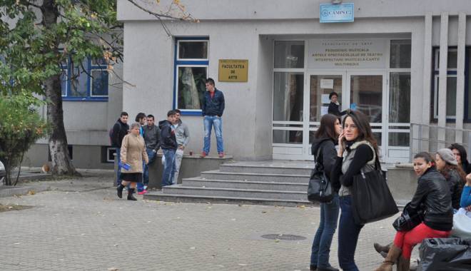 Ce evenimente organizează Facultatea de Arte - iataceevenimente-1432827081.jpg