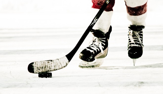 Hochei: ASC Corona Brașov a câștigat în premieră Cupa României - icehockeysport-1356201606.jpg