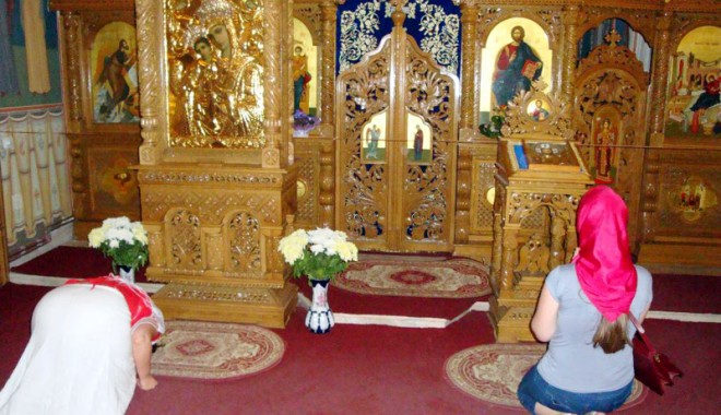 Icoana făcătoare de minuni, adusă la Biserica 