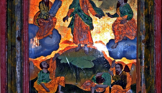 Alternativa culturală de week-end: icoane valoroase de secol XIX la Muzeul de Artă Populară - icoanepesticla-1501859249.jpg
