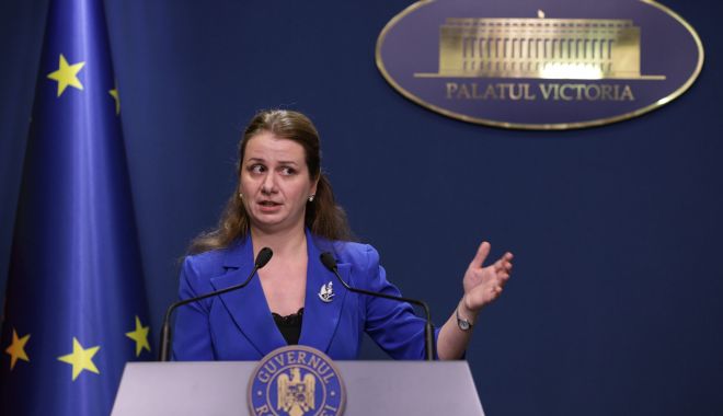 Deca: “Cadrele didactice care ocupă un post în zonele defavorizate vor avea o primă de instalare egală cu cinci salarii minime”