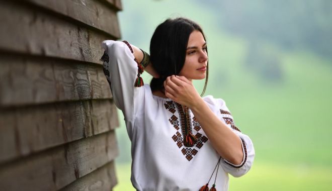 Muzeul de Artă Populară celebrează ia națională - iesursayoutube-1624469572.jpg