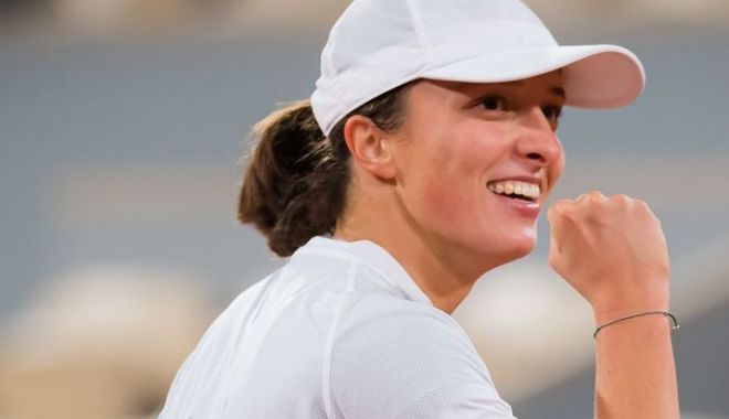 Iga Swiatek şi Sofia Kenin se luptă pentru trofeu la Roland Garros - igaswiatek2-1602263385.jpg