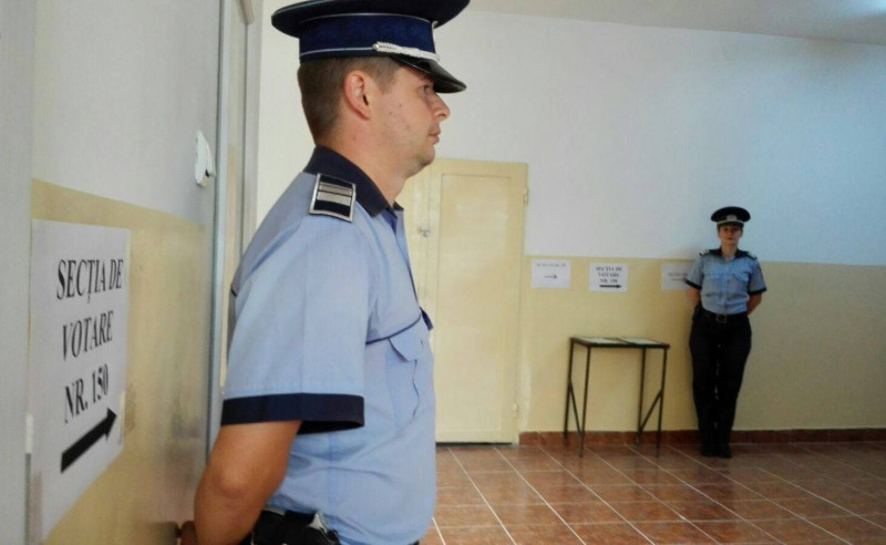 IGPR: Poliţiştii nu derulează activităţi 'sub acoperire' la secţiile de vot - igpr-politisti-sectii-de-votare-1717936633.jpg