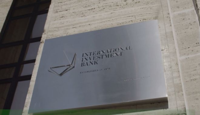 Banii de pensii private ai românilor, în pericol! 350 milioane lei de la Pilonul II, blocaţi la Banca de Investiţii, controlată de Rusia