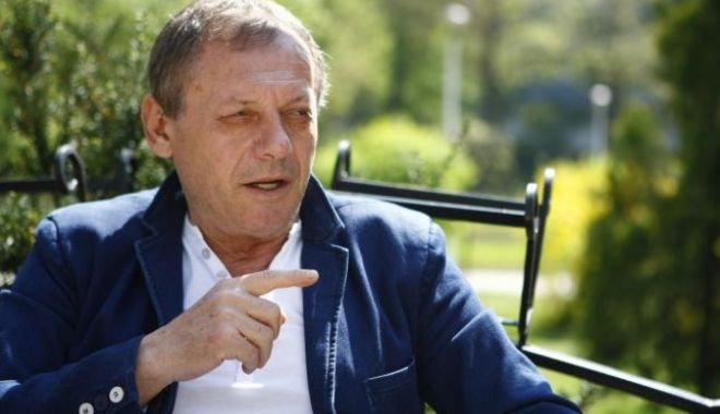 Anchetă după moartea lui Ilie Balaci. Ministrul Sănătății: Dacă se constată erori la ambulanță, cine a greșit va suporta rigorile legii - iliebalaciamurit-1540195051.jpg