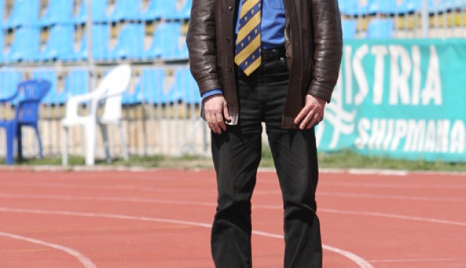 Ilie Floroiu va da startul Crosului Ziua Olimpică - iliefloroiusc7-1308170430.jpg