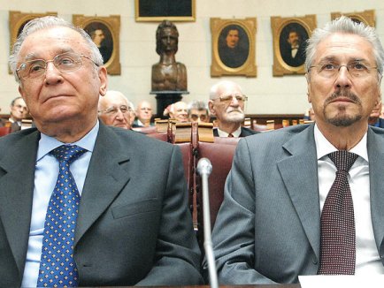 Iliescu și Constantinescu ar putea rămâne fără privilegii - iliescu-1334154453.jpg