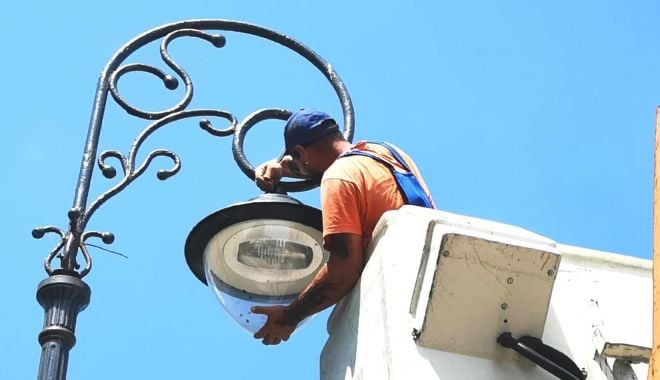Faleza Cazinoului beneficiază de iluminat performant - iluminat-1628097859.jpg