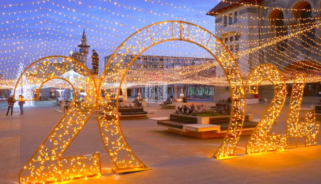 A început demontarea iluminatului festiv, în municipiul Constanța - iluminat-festiv-1704721975.jpeg