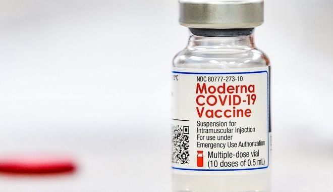 COVID-19. 10.000 de doze de vaccin Moderna vin mâine, la Constanţa - im281249-1616674115.jpg