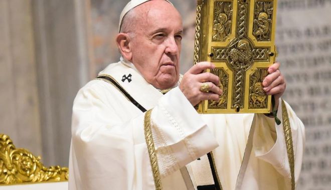 Papa Francisc, la ieșirea din spital: Sunt încă în viață! - image202004132384339541papafranc-1680352479.jpg