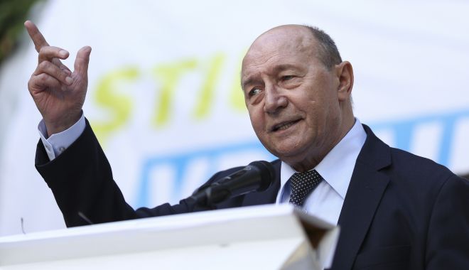 Fostul preşedinte Traian Băsescu ar fi fost externat din spital, după 10 zile de îngrijiri medicale