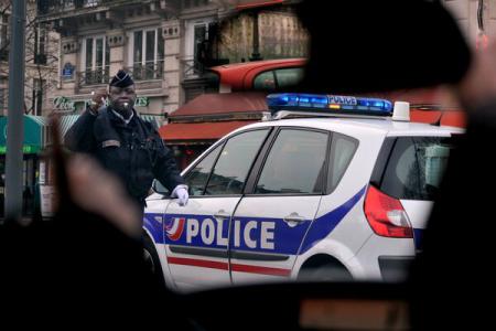 Bărbați cu cagule au deschis focul asupra polițiștilor, la Marsilia - imageresize-1423485901.jpg