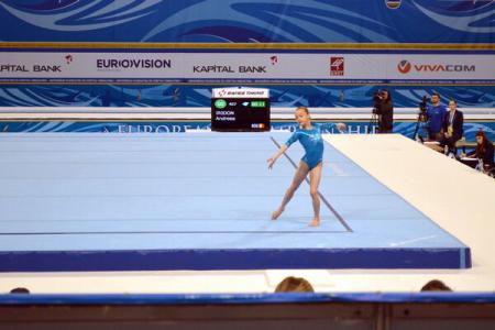 Andreea Iridon a ratat calificarea în finala de la paralele, în concursul de la Cottbus - imageresize1-1426837411.jpg