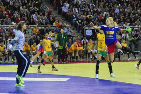 Handbal feminin: România, învinsă de Suedia în finala Trofeului Carpați - imageresize6-1427012665.jpg