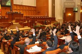 Comisiile parlamentare aprobă MODIFICAREA STATUTULUI PARLAMENTARILOR conform deciziei CCR - images-1363704822.jpg