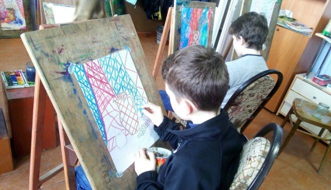 Lăsaţi imaginaţia copiilor să călătorească într-o lume veselă şi colorată! - imaginatiecopii-1617117177.jpg