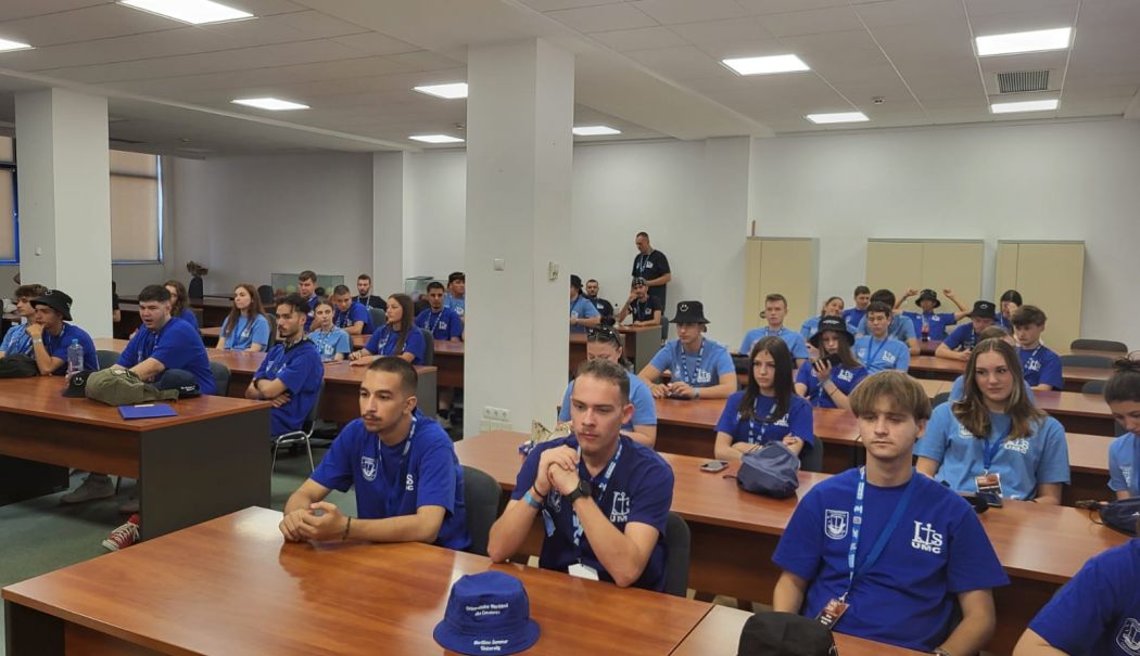 FOTO. Eveniment important! Elevi din toată țara vizitează Șantierul Naval Constanța și învață cum se lucrează pe o navă