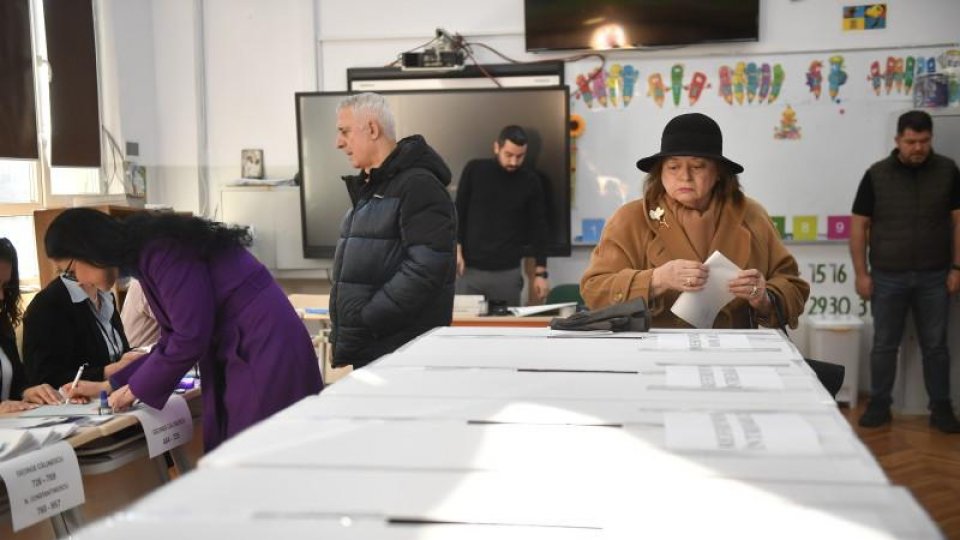 Mai multe persoane din Constanța au fost amendate pentru că au fotografiat buletinele de vot - img-1-1733082505.jpg