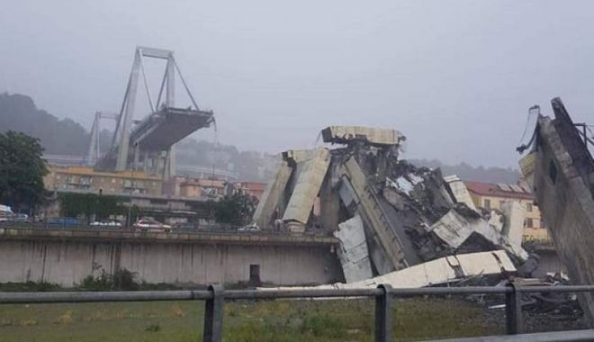 Un pod-autostradă, înalt de 100 de metri, s-a prăbușit în Genova.  Autoritățile încearcă să găsească eventuali supraviețuitori - img-1534249923.jpg